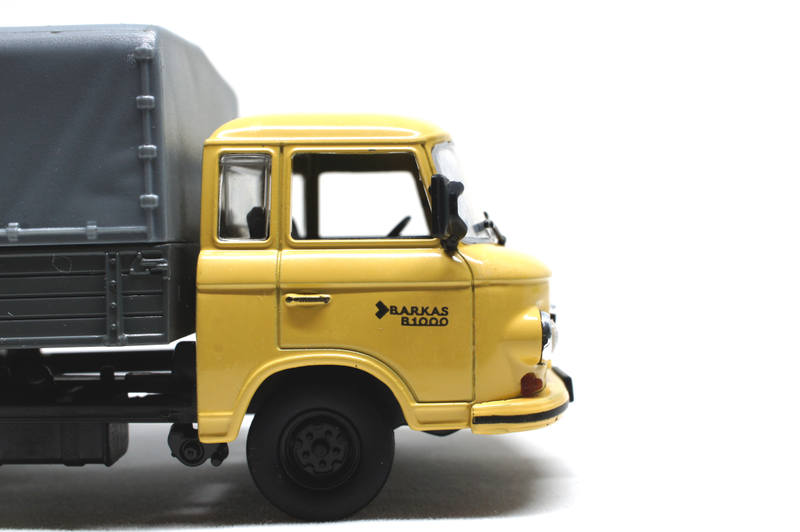 Illustration for article titled Troublesome Trucking Teutonic Tuesday: Die Rückkehr des Zweitakt. Und Kommis.